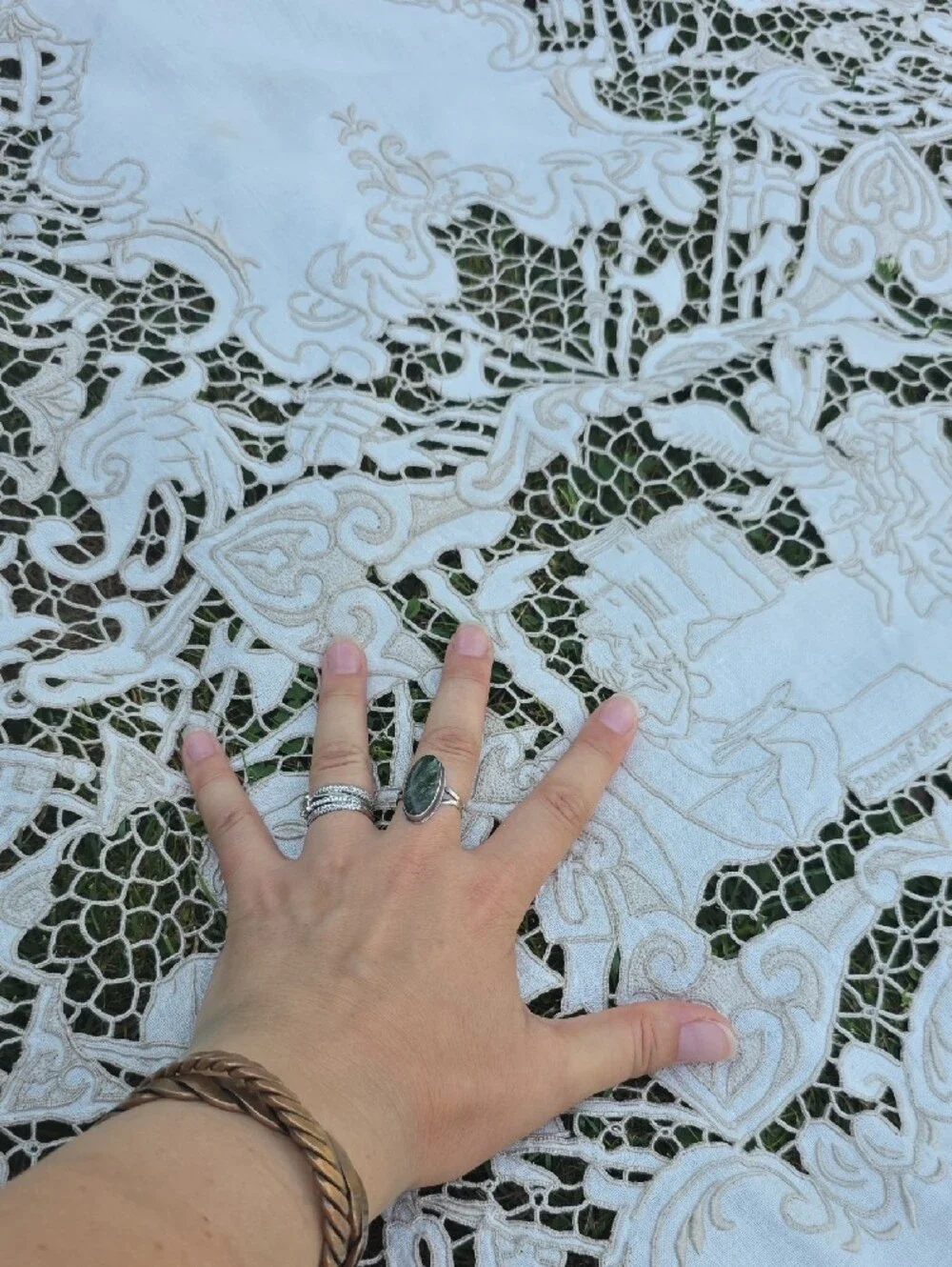 Joan Of Arc Art  Cutwork Tablecloth Tatting Techniq TUDOR OR STORYBOOK STYLE
